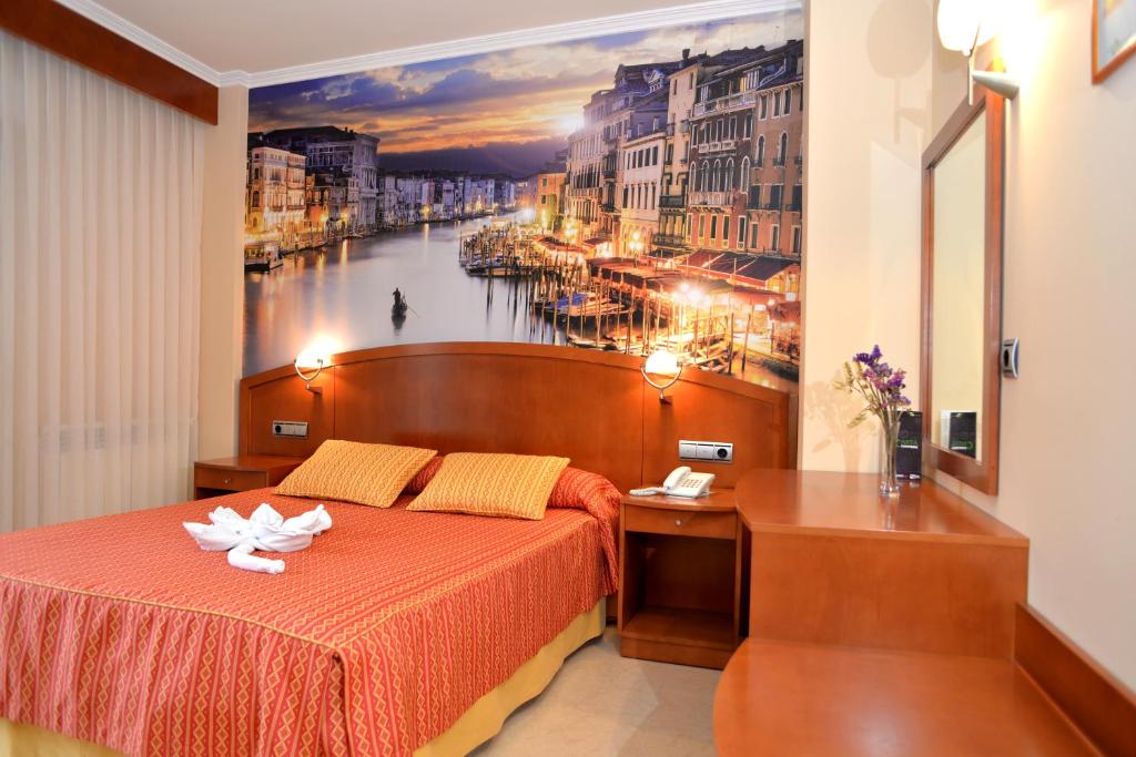 Hotel Portonovo - Habitación Doble (2 Adultos + 2 Niños)