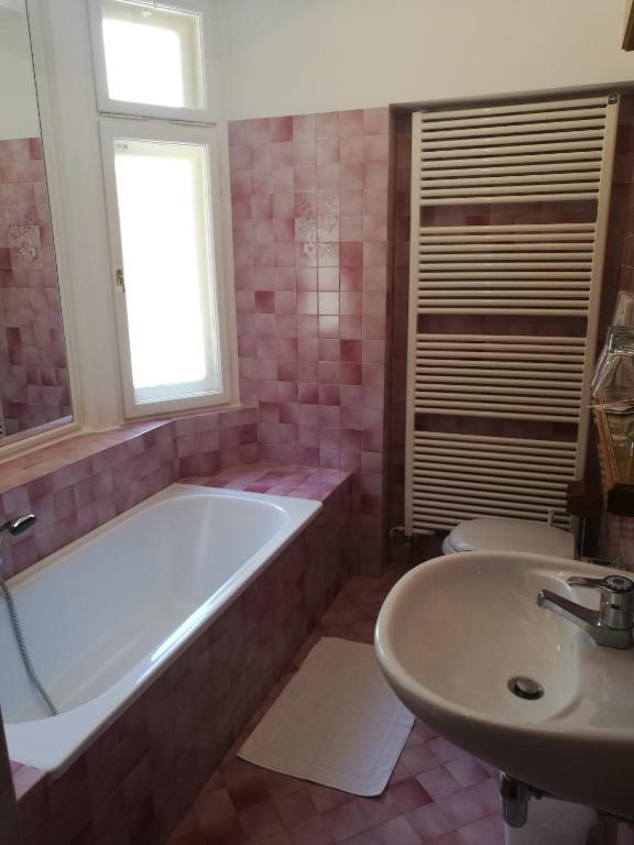 Kúpeľňa v ubytovaní Hotel Fiames