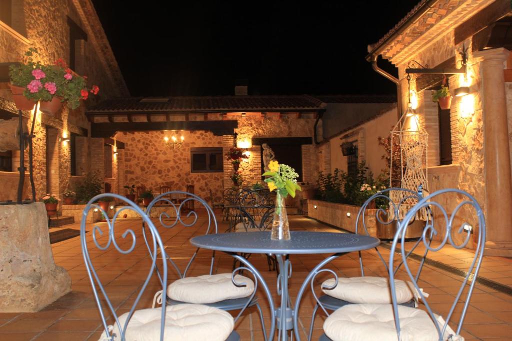 Patio nebo venkovní prostory v ubytování Apartamentos Los Rosales de Isabel