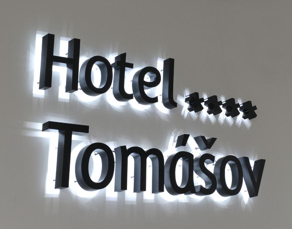 Majutusasutuses Hotel Tomášov olev sertifikaat, autasu, silt või muu dokument