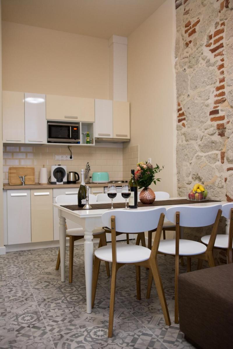 Zora Apartman - Housity