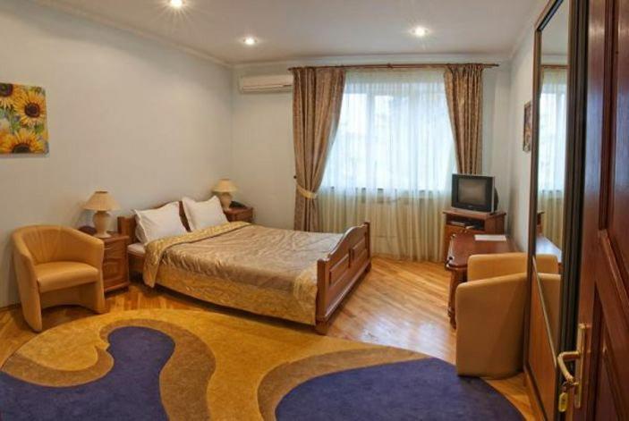 Okolytsya - Housity