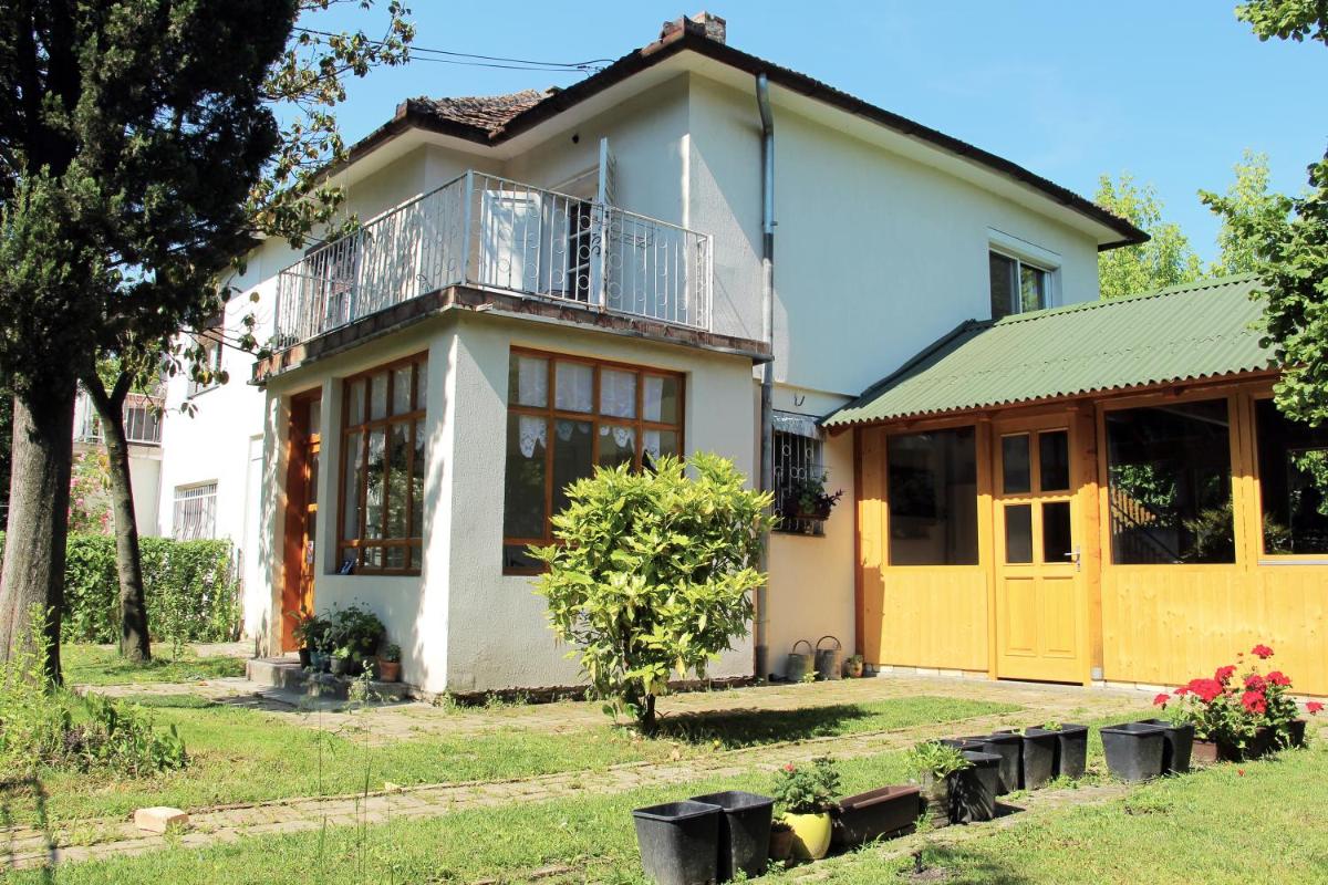 Sobe Zeravica Sremski Karlovci - Housity