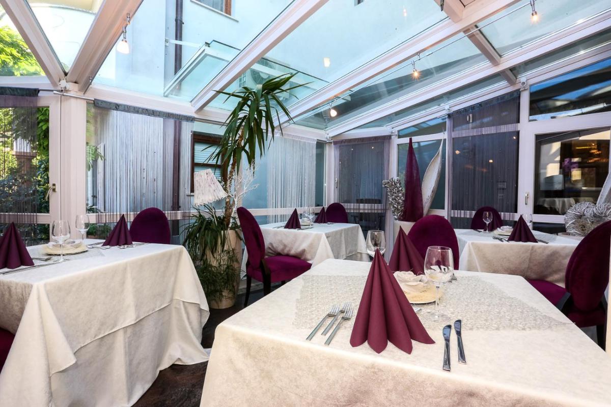 Hotel Villa Groff - Housity