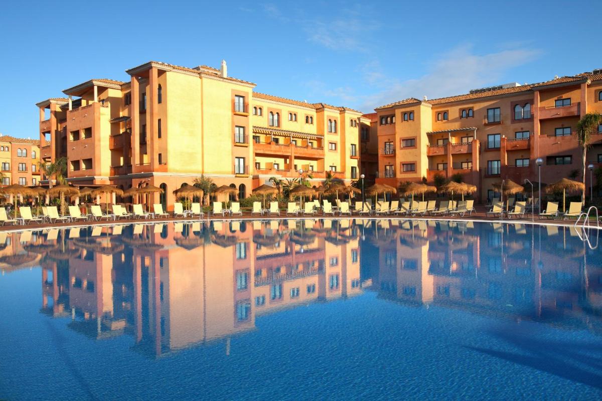 Piscina en o cerca de Barceló Punta Umbría Beach Resort