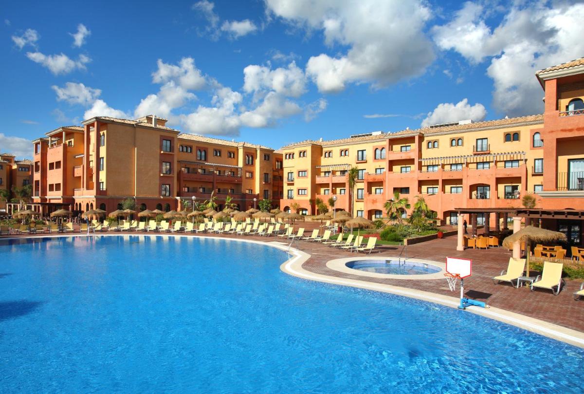 Piscina en o cerca de Barceló Punta Umbría Beach Resort