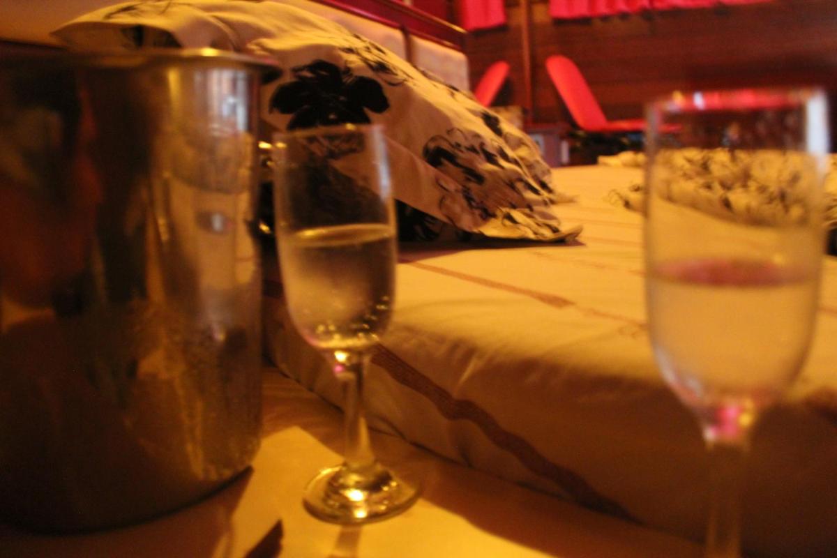 Motel Paradise (Adults only) - Housity
