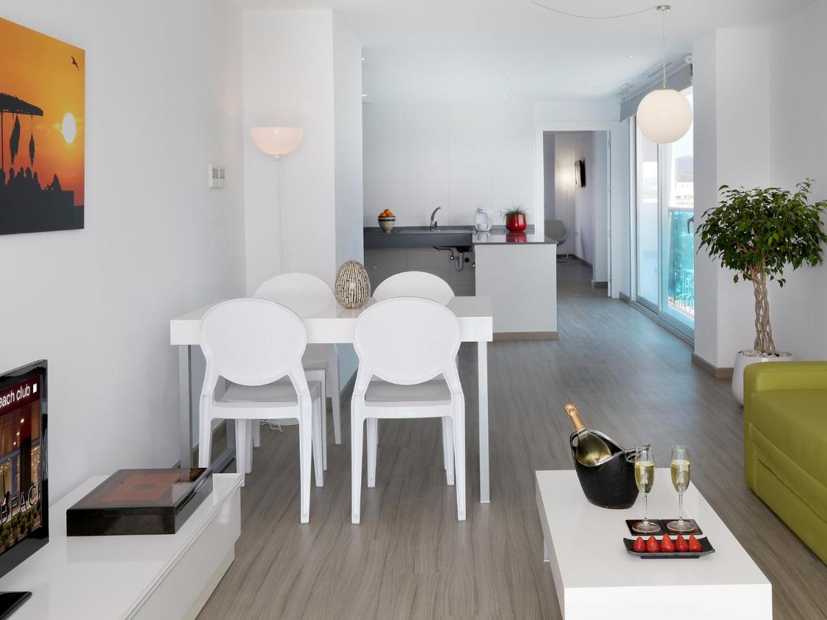 Una cocina o zona de cocina en Axel Beach Ibiza - Adults Only