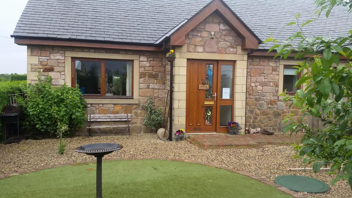 The Birdcage Guest House - Housity