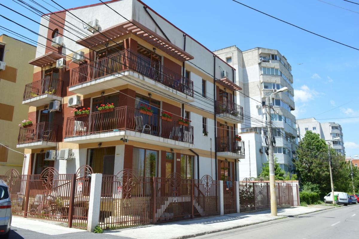 Garsoniere Victor Seaview Aer Conditionat primim Carduri Vacanta 150 m de plaja Reyna Beach - Housity