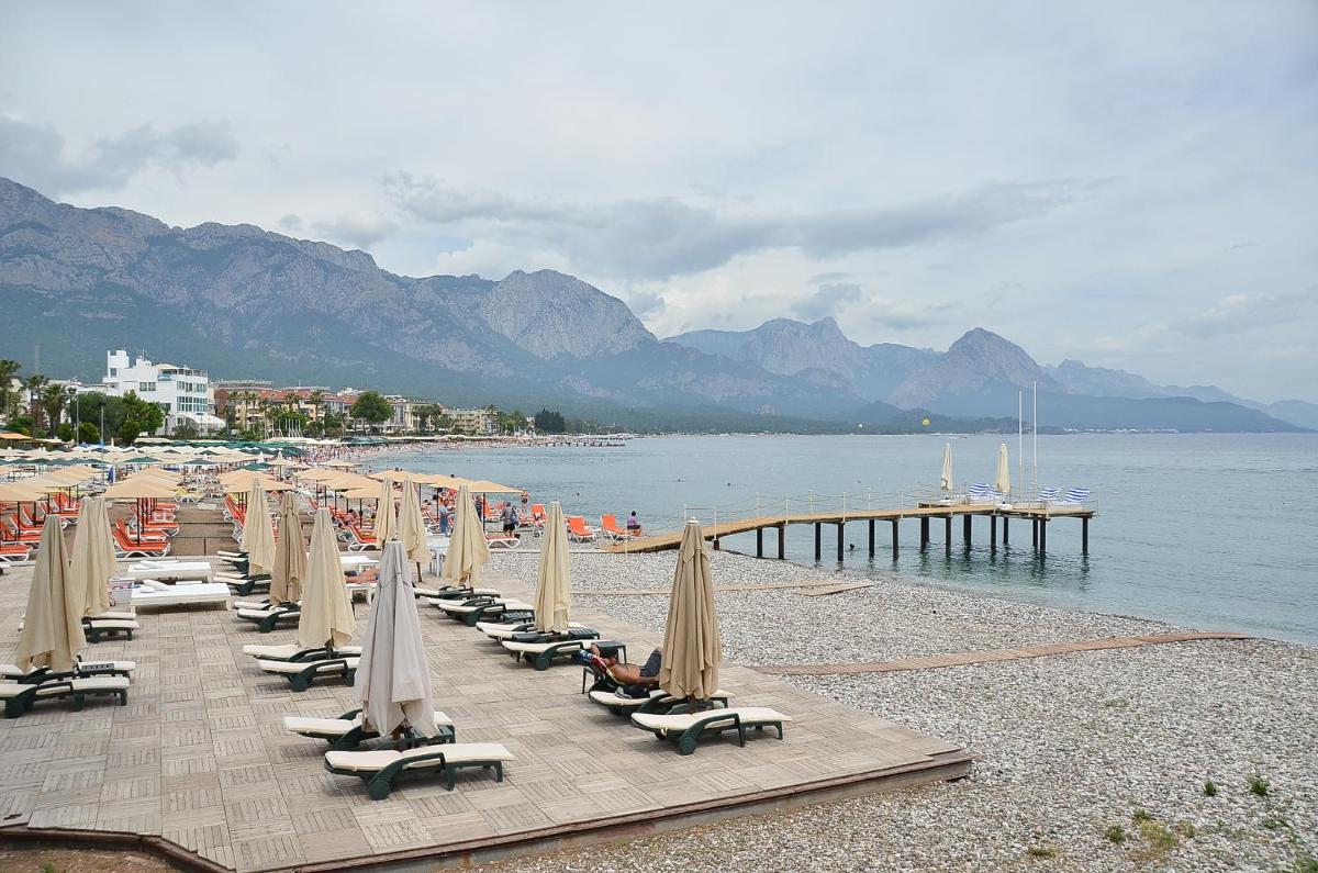 Amanda Hotel - Housity