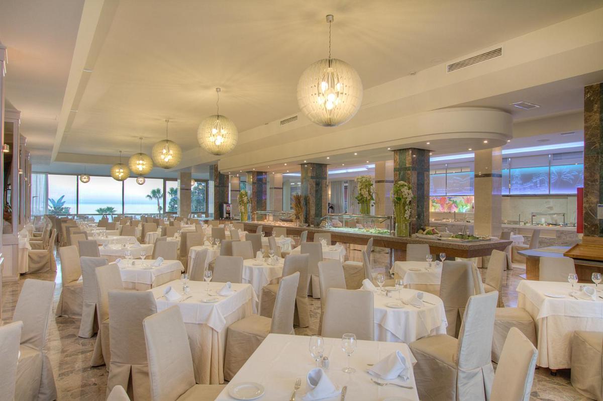Un restaurante o sitio para comer en MS Amaragua
