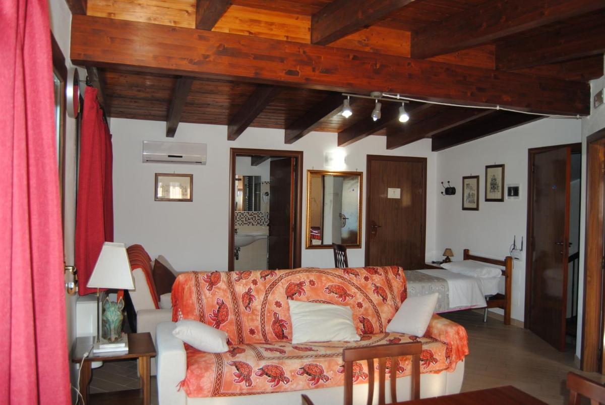 Messapia - Housity