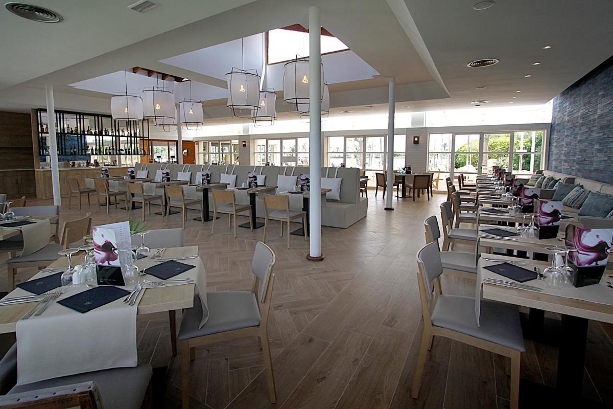 Un restaurante o sitio para comer en BG Rei del Mediterrani