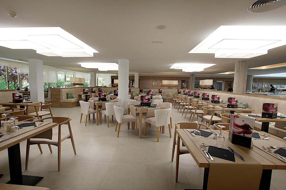 Un restaurante o sitio para comer en BG Rei del Mediterrani