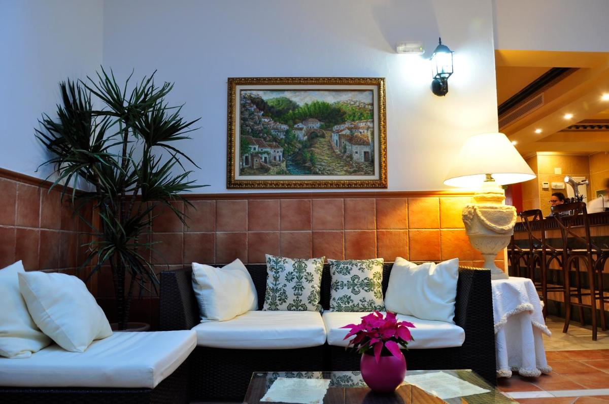 Zona de estar de Hotel & Spa PLAZA Arriate