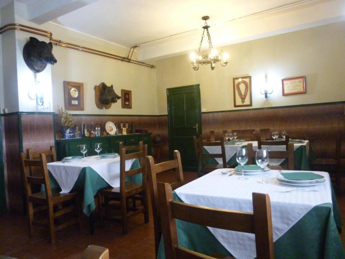 Hotel Rural La Pista - Housity