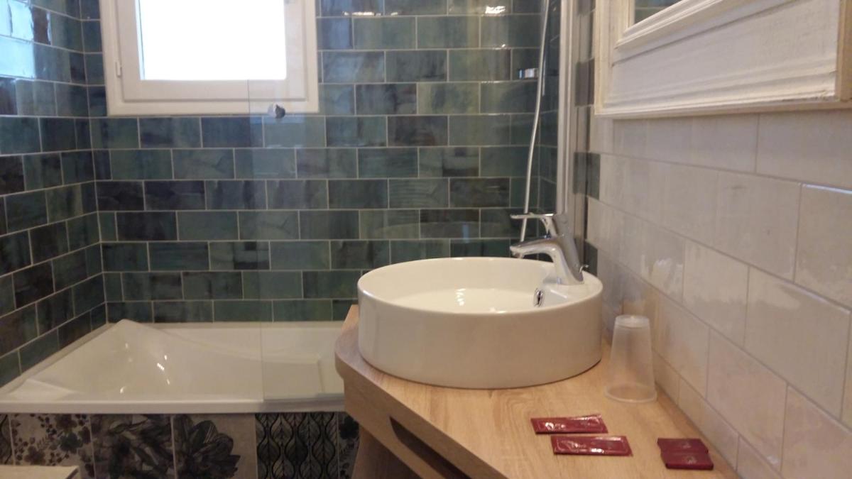 Salle de bains dans l'établissement Hotel Mendionde