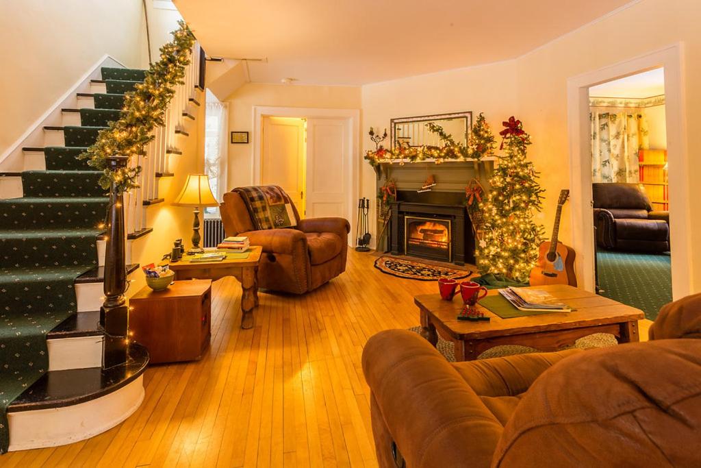 Snow Goose Bed and Breakfast - Housity