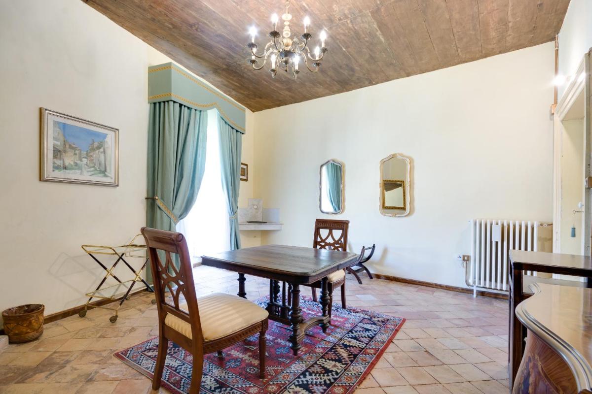 Castello Di Caccuri Suites - Housity