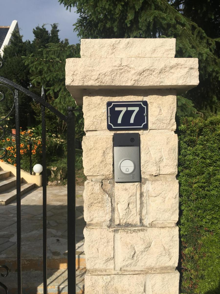 La Tour de Saint Cyr - Housity