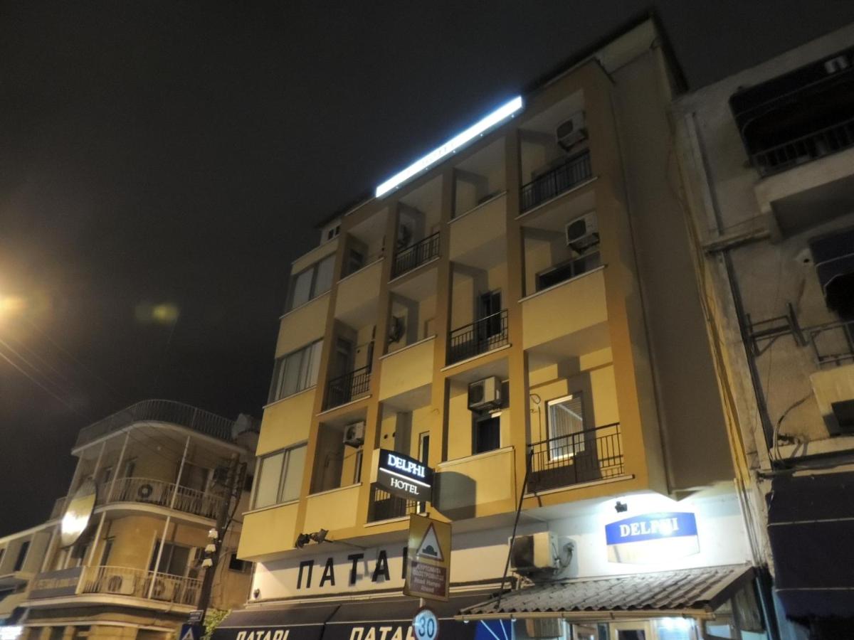 Delphi Hotel - Housity