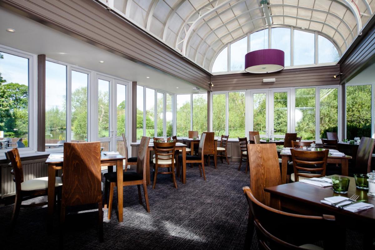 The Legacy Rose & Crown Hotel - Housity
