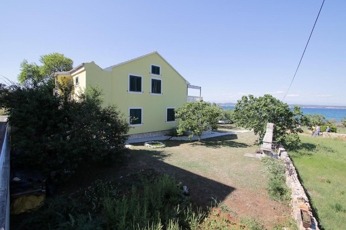 Apartmani Zdrelac - Seafront - Housity