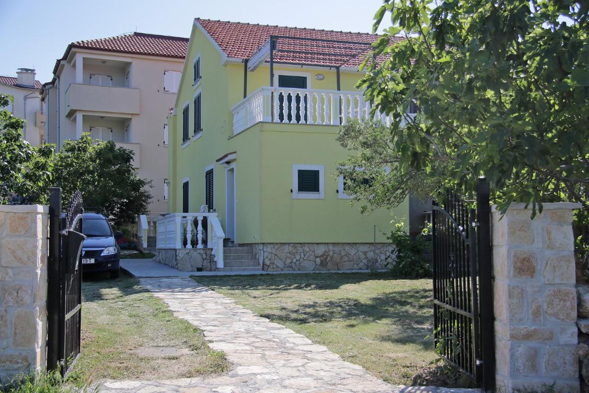 Apartmani Zdrelac - Seafront - Housity