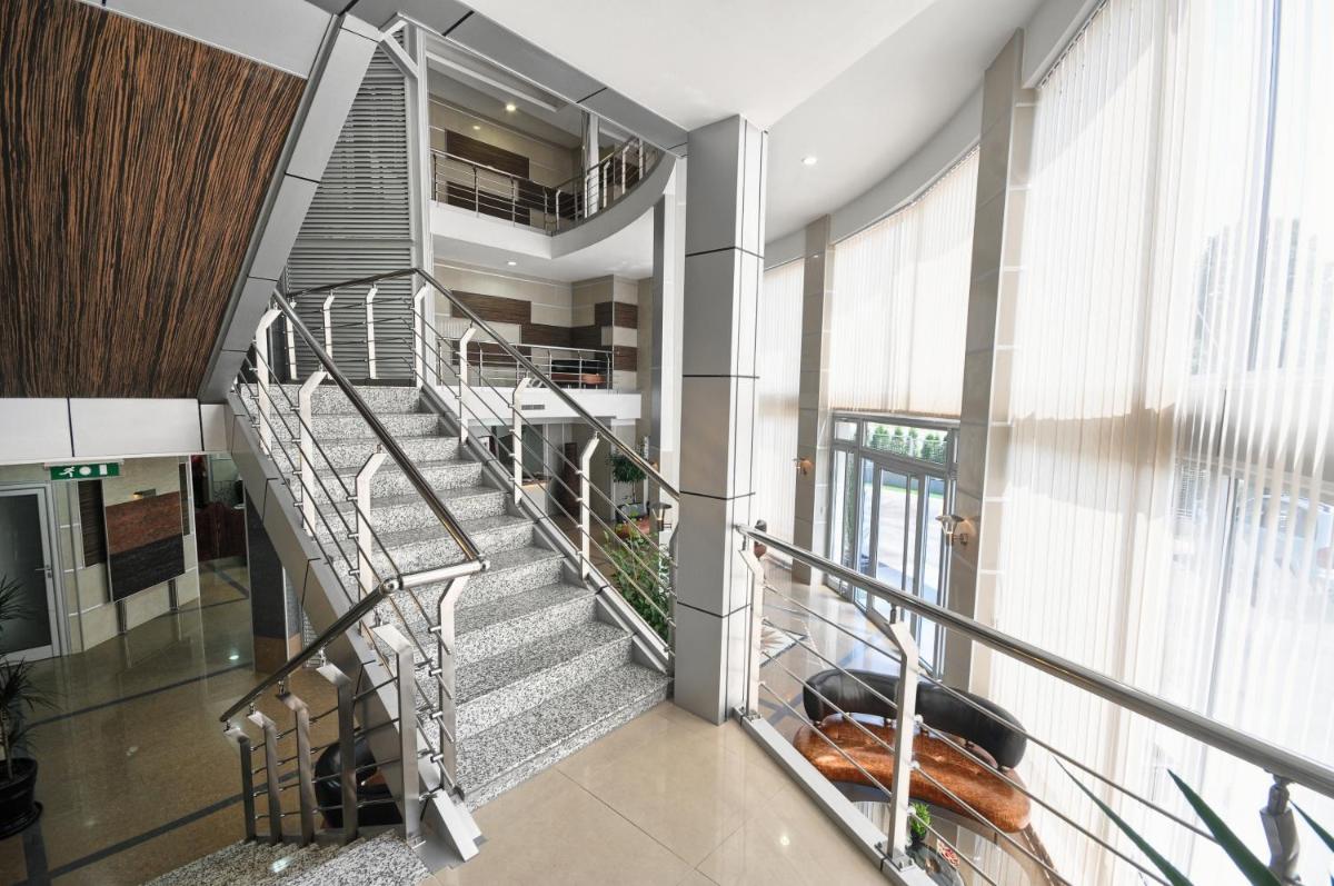 Hotel Zeder Garni - Housity