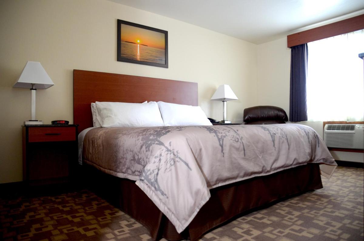 North Star Hotel Pictured Rocks - Housity