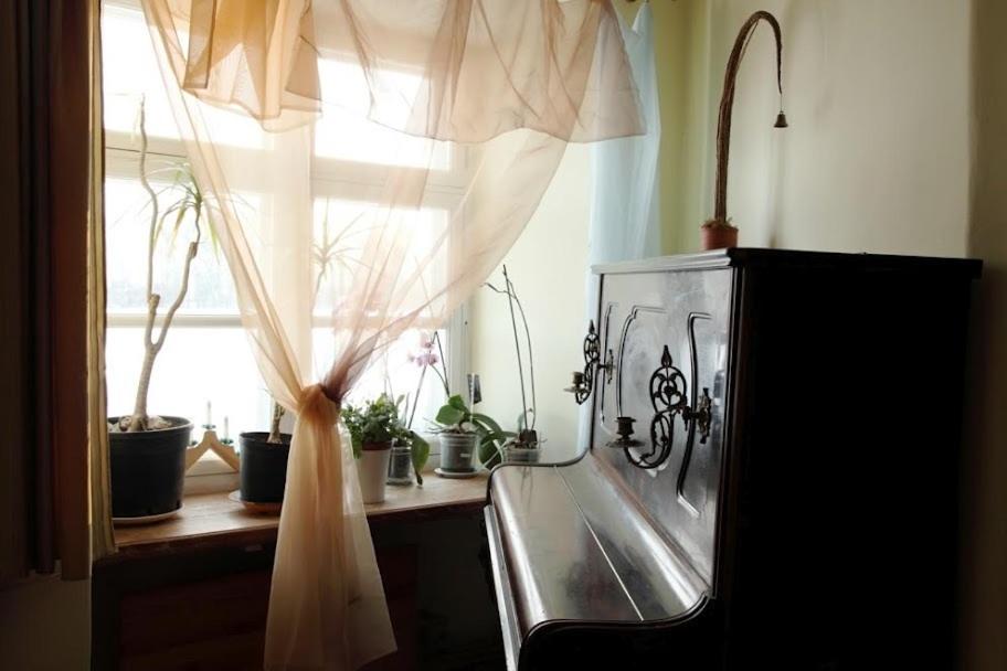 Baltā māja - Housity