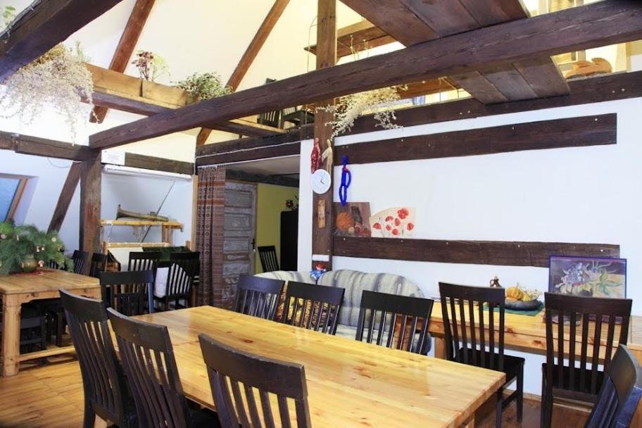 Baltā māja - Housity