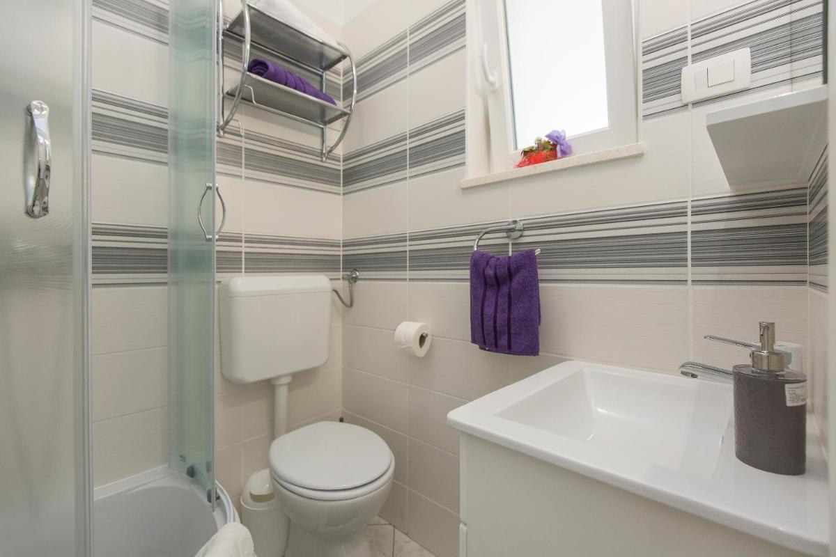 Holiday Home Rea - Housity