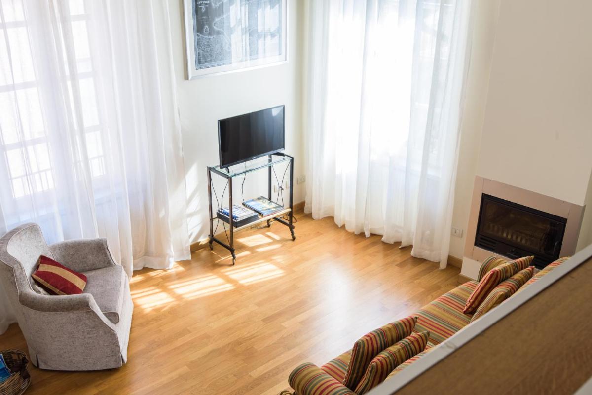 Via Rusconi 10 - byMyHomeinComo - Housity