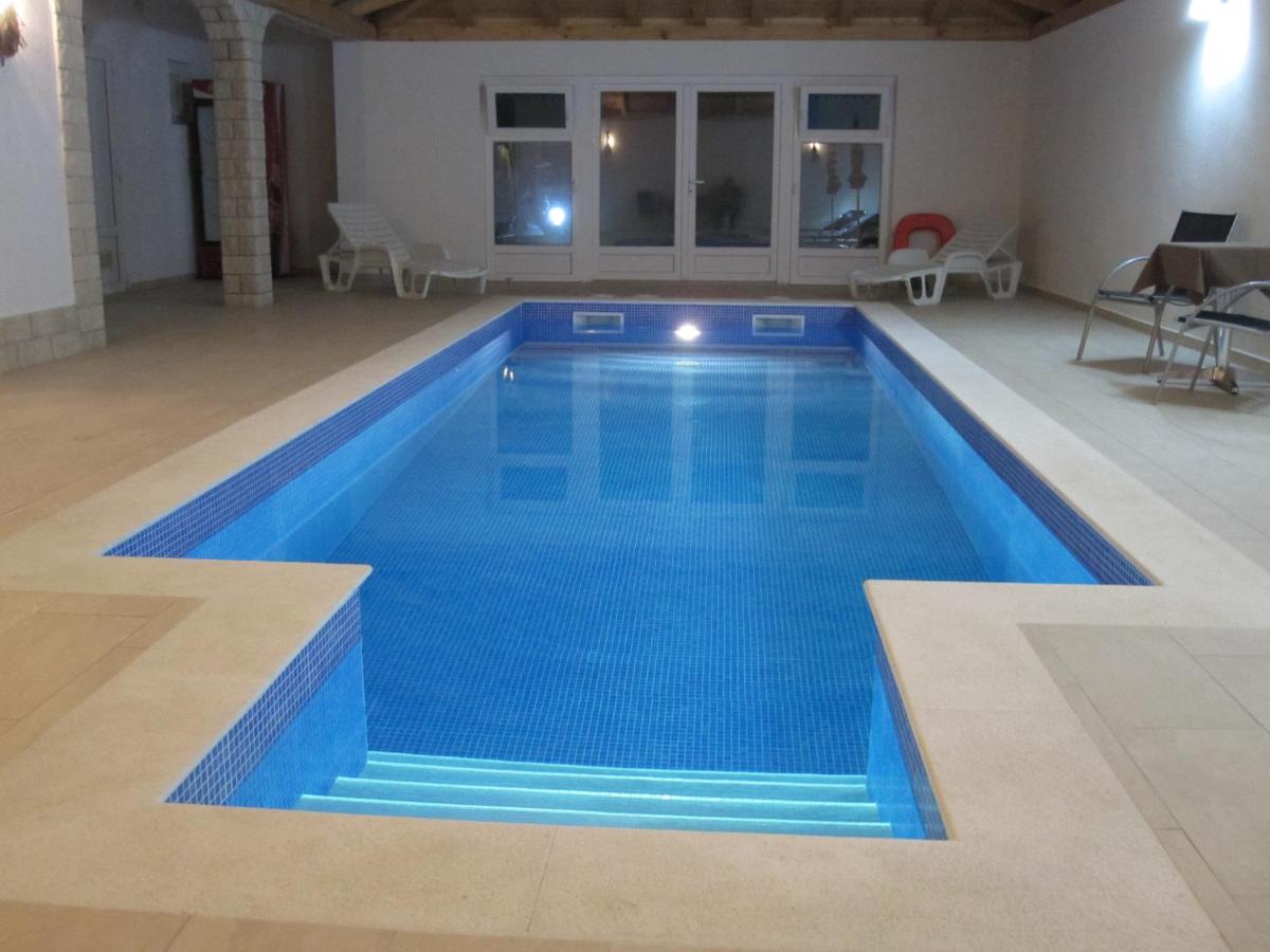 Villa Lily - Housity