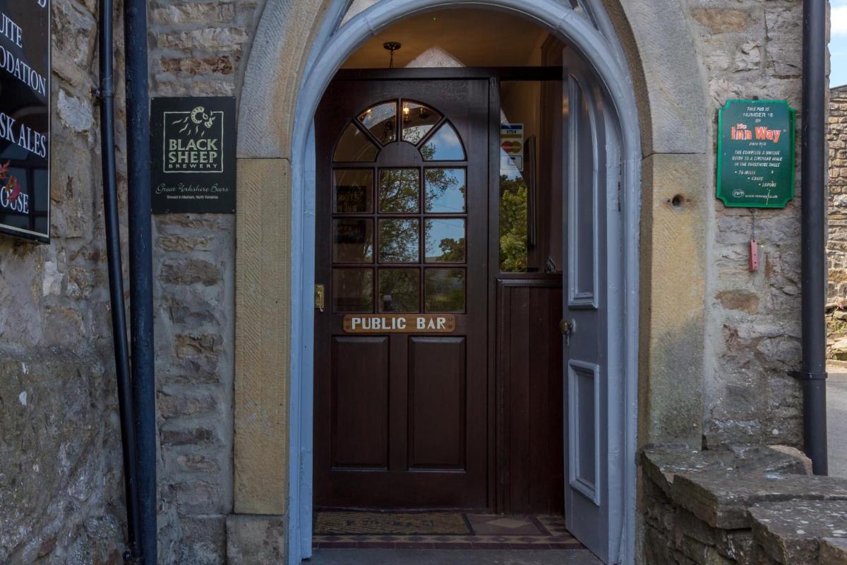The Wheatsheaf Inn - Housity