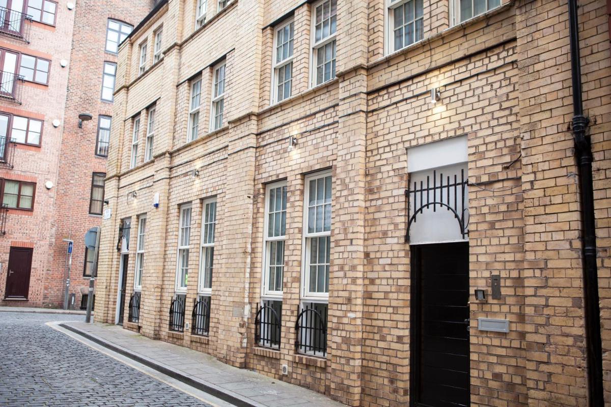 Fleet Street - Perfect for Nightlife! - Housity