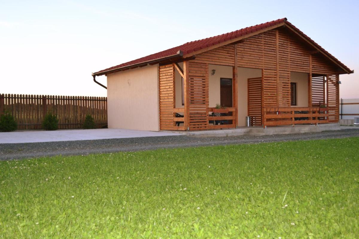Casute de Vacanta - Complex Ben - Housity