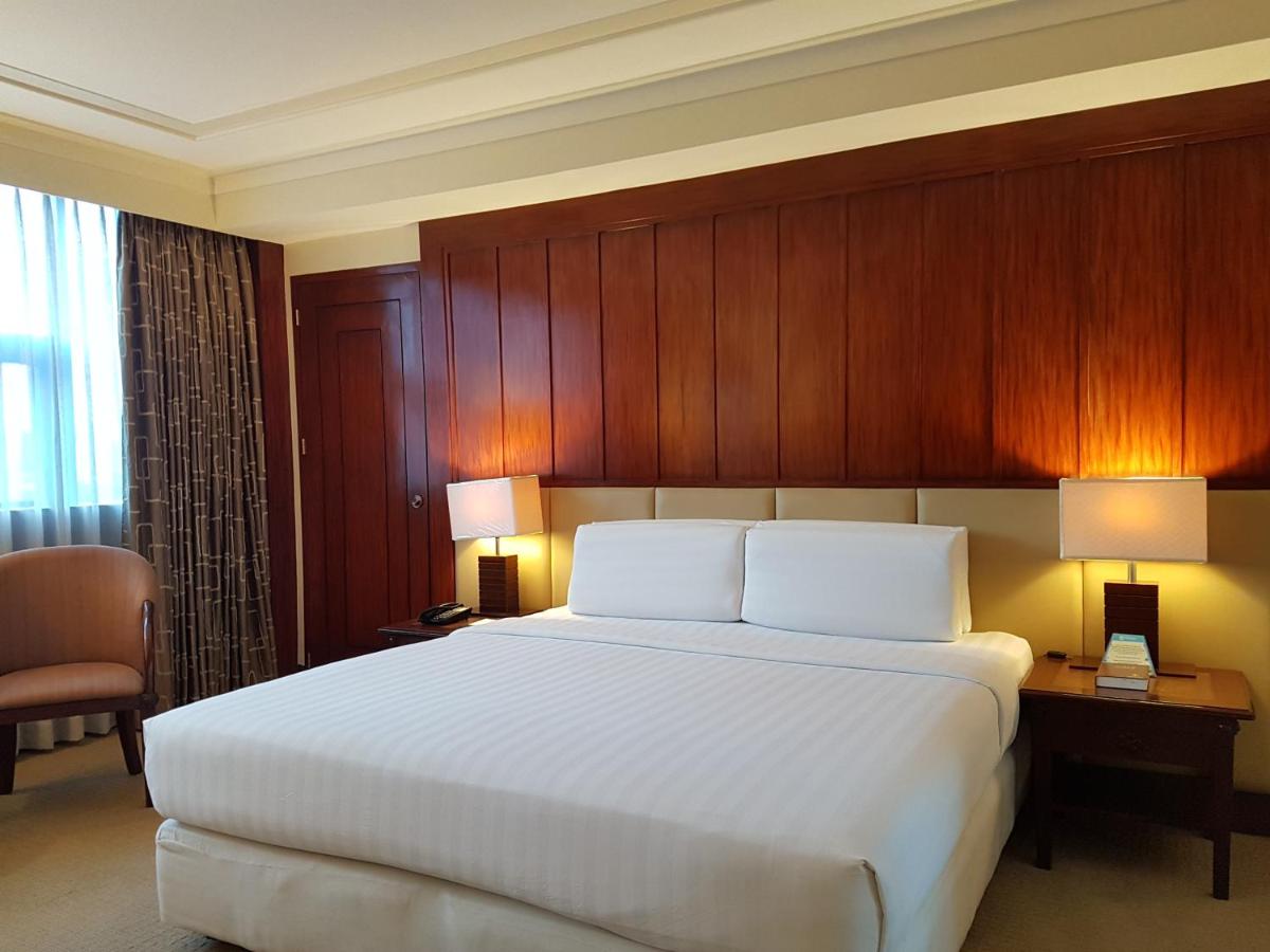 Cebu Parklane International Hotel - Housity