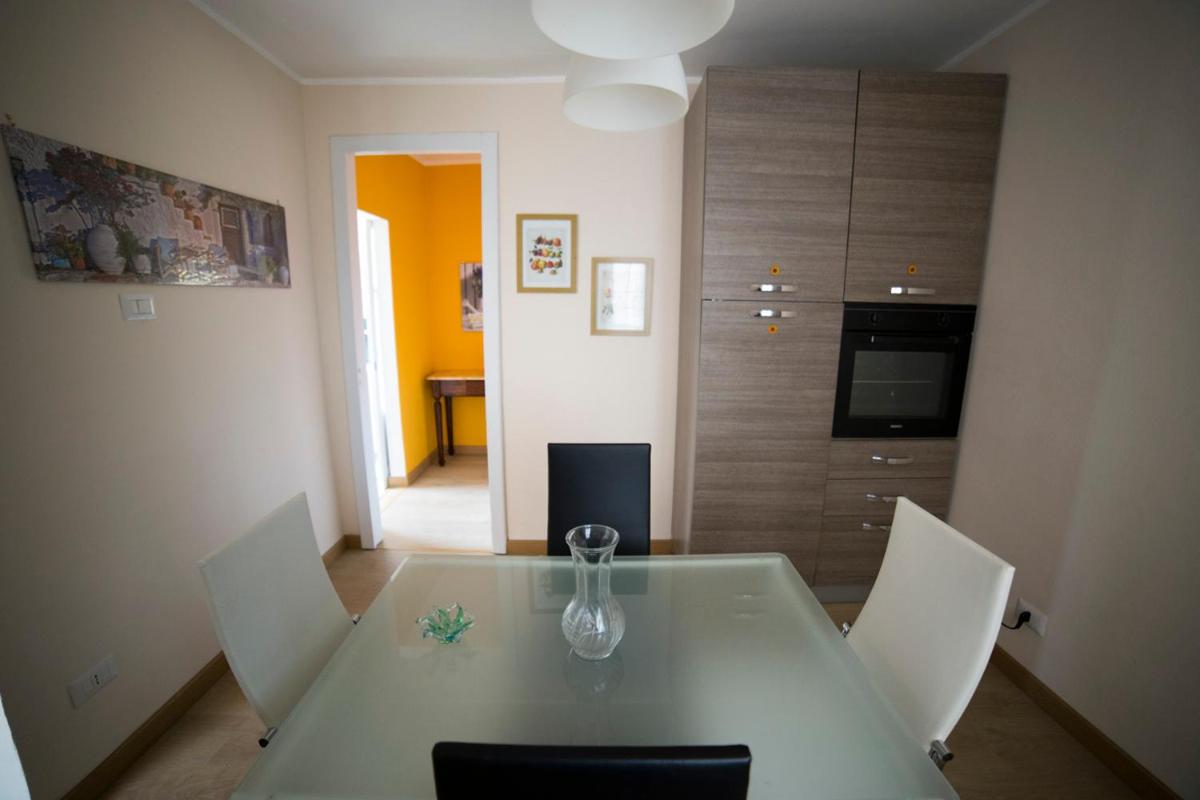 Yellow Orange Catania Ognina - Housity