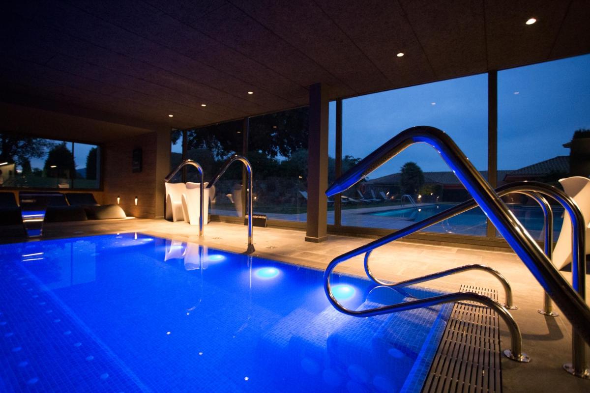 Piscina en o cerca de Apartahotel Suites Vila Birdie
