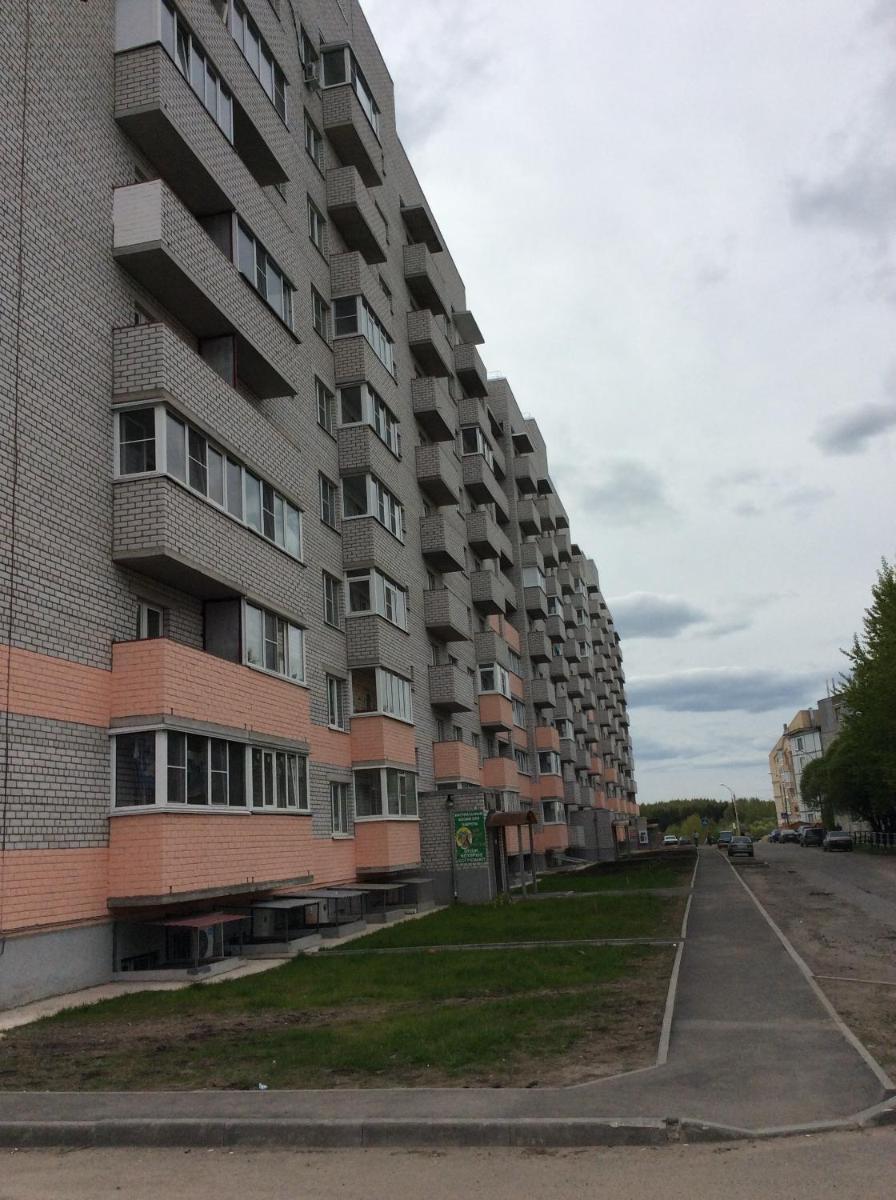 Suitetrails - Apartment on Lavrova 9