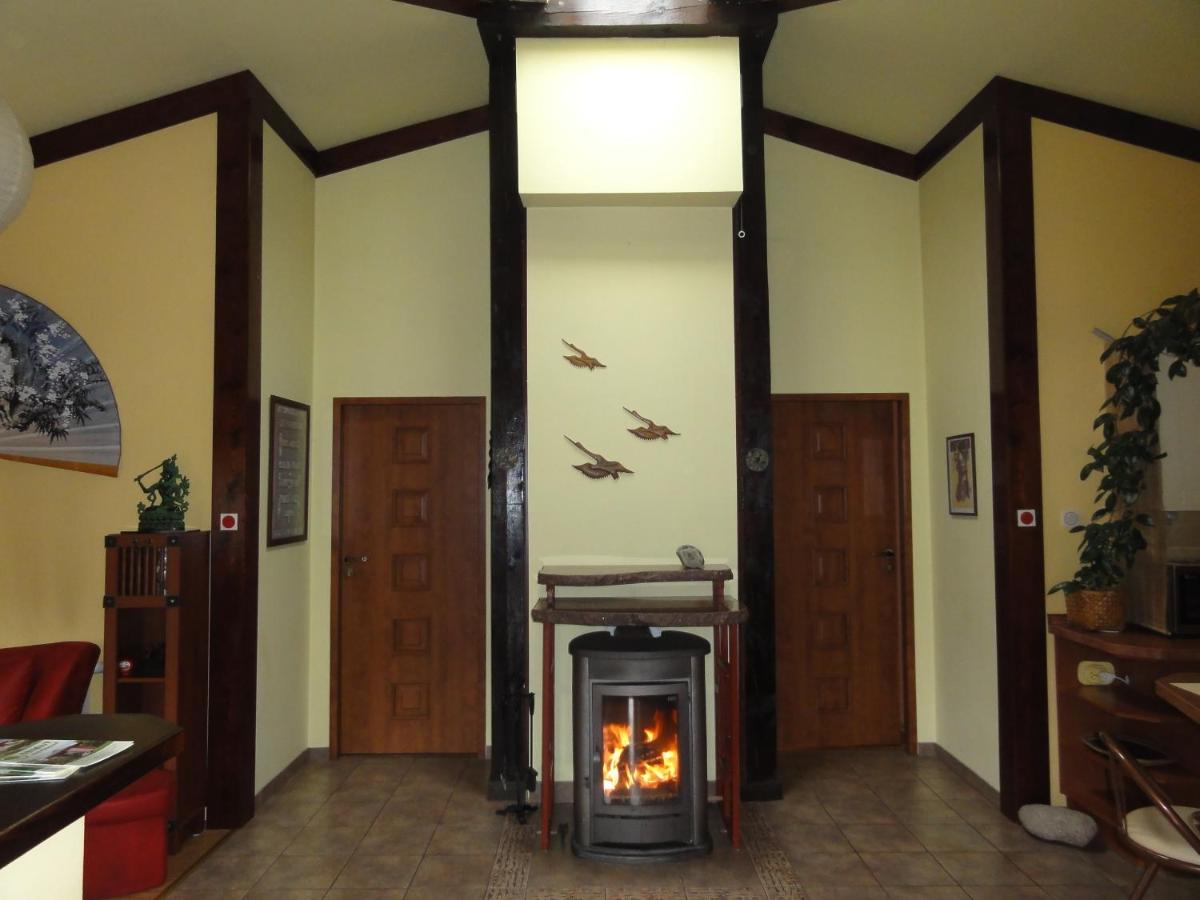 Dom noclegowy ORIENT - Housity