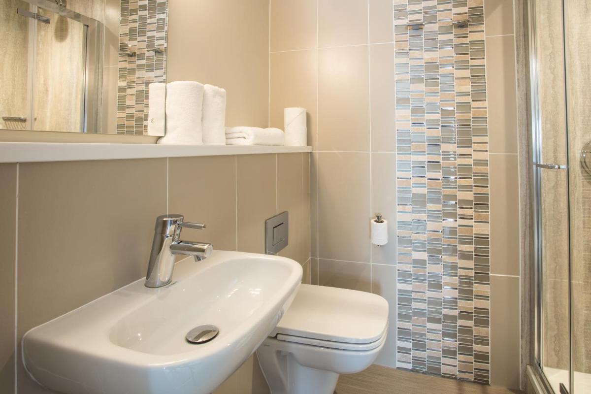 Brighton House - Housity