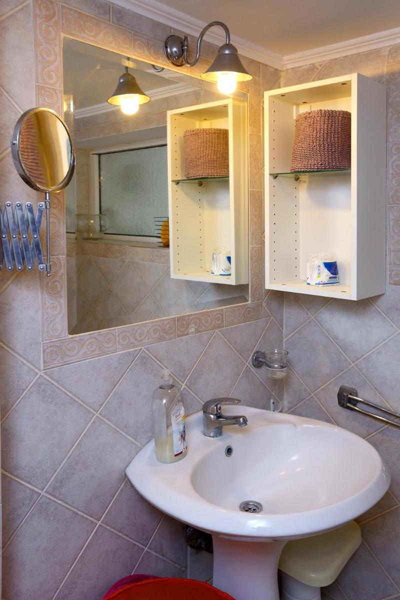 Waterwell Cottage - Housity