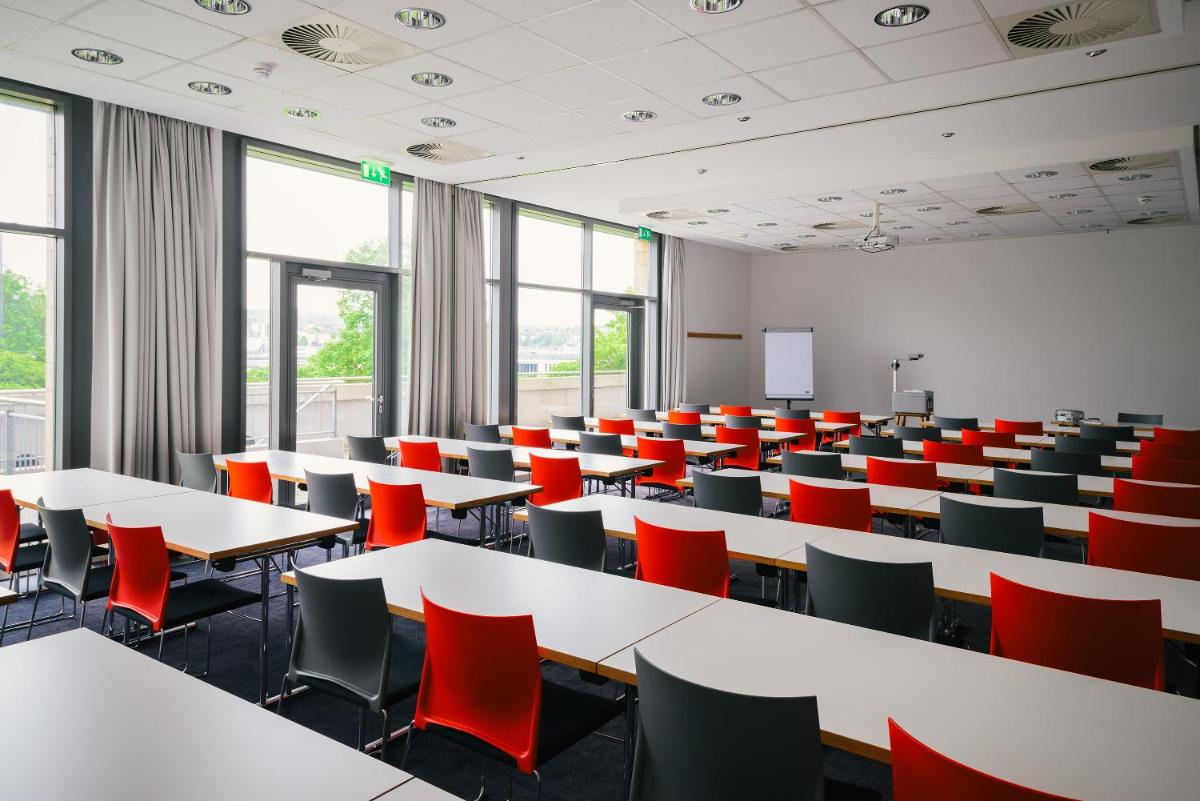 Vienna House Easy by Wyndham Wuppertal - Housity