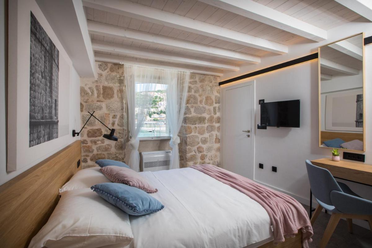 Bova Luxury Rooms - Housity