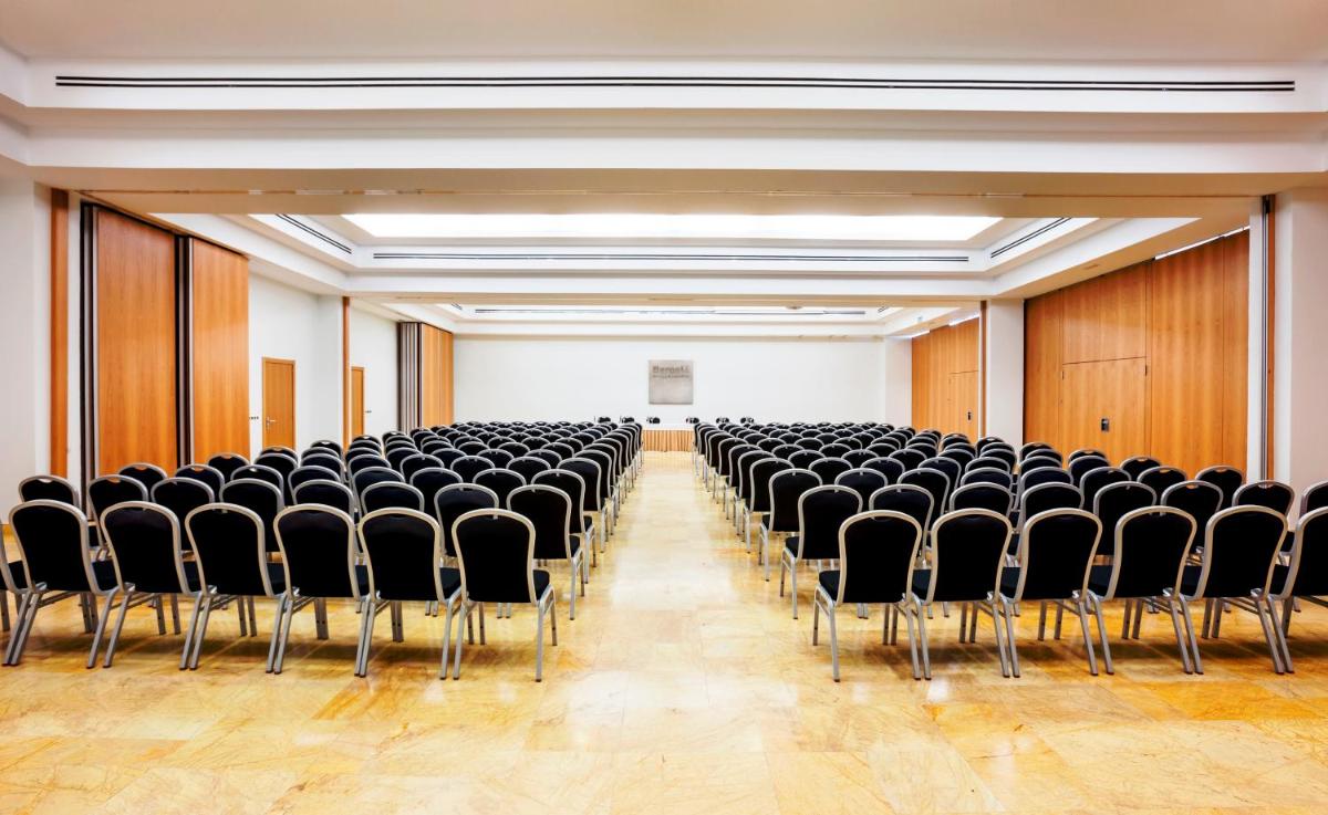 Zona business o sala de conferencias en Barceló Cabo de Gata