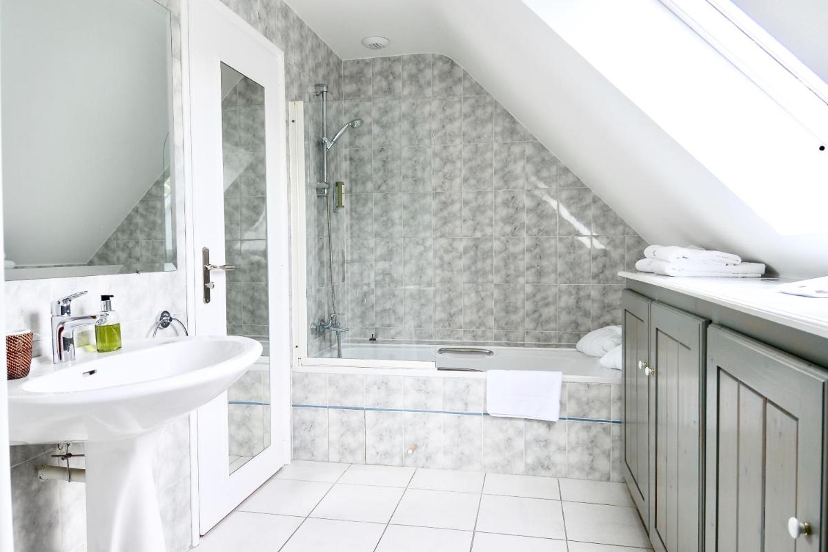 Salle de bains dans l'établissement La Désirade - Hôtel, Spa & Restaurant